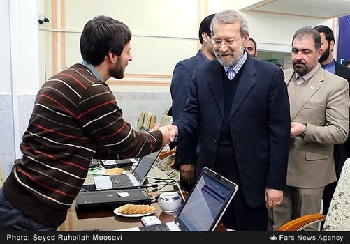 تصاویر/ ثبت نام لاریجانی در انتخابات از قم