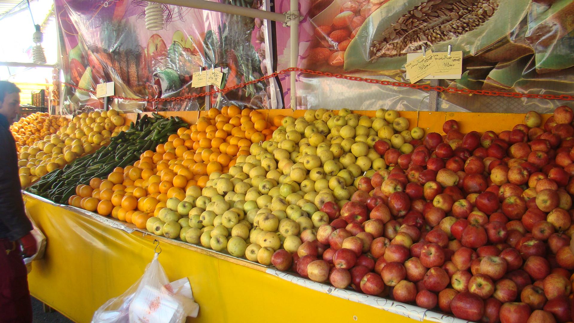قيمت ميوه و برخی كالاهای اساسی در بازار تهران