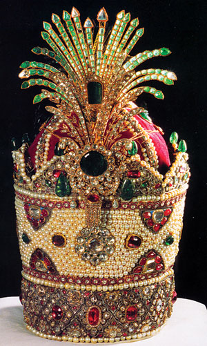 سرنوشت جواهرات سلطنتی ایران چه شد؟