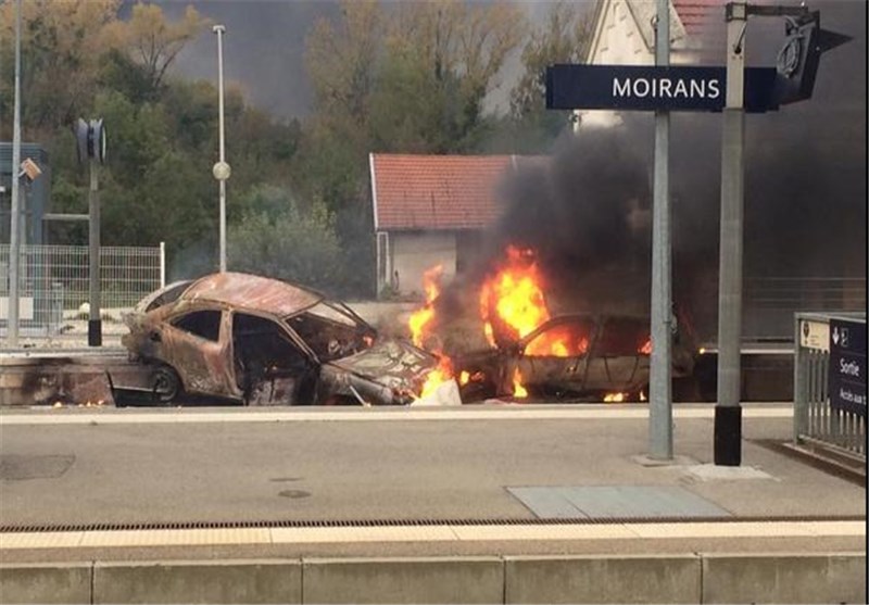 کولی‌ها فرانسه را به آتش کشیدند +عکس