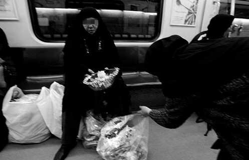 کار دستفروشان مترو تهران به انگلیس کشید!