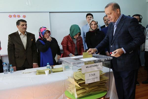 آخرین نتایج شمارش آرای انتخابات ترکیه/حزب حاکم پیشرو است