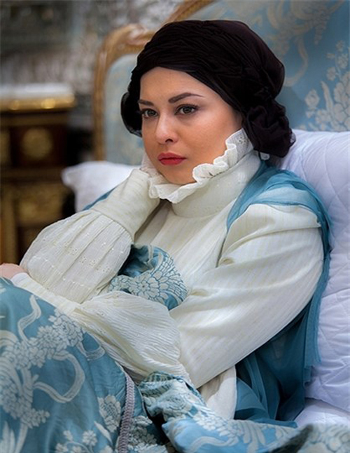 مهراوه شریفی‌نیا در نقش همسر محمدرضا پهلوي+تصاوير