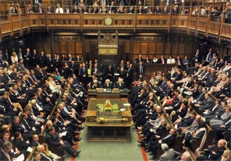 مجوز پارلمان انگلیس برای حمله هوایی