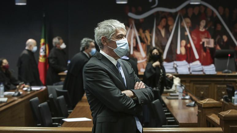 ژوزه سوکراتش، نخست وزیر پیشین پرتغال به اتهام جعل و پولشویی محاکمه می‌شود