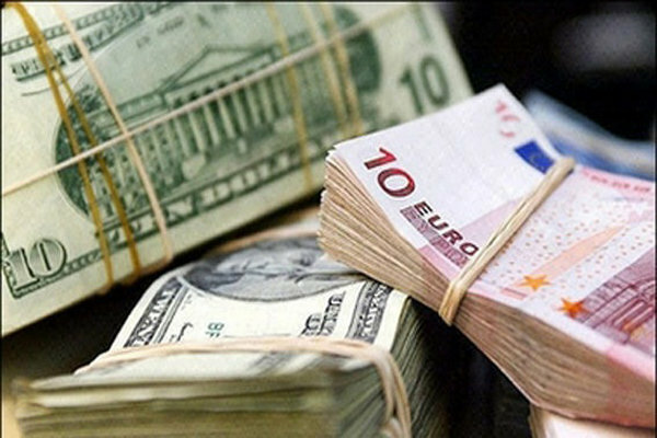 تسعیر برای نرخ یورو 12 هزار و نهصد تومان و برای دلار 11 هزار تومان تعیین شد