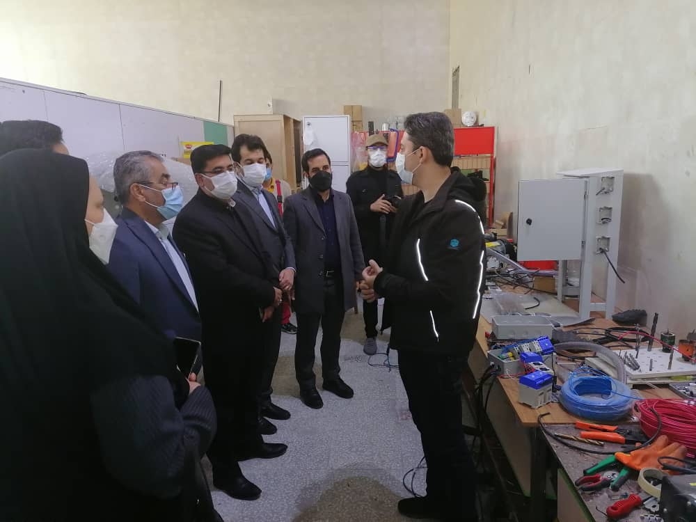 سرپرست معاونت هماهنگی امور اقتصادی استانداری فارس از پارک علم و فناوری استان فارس بازدید کرد