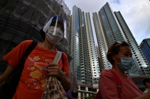 قرعه‌کشی شمش طلا، خانه و خودرو برای ترغیب اهالی هنگ‌کنگ به دریافت واکسن کرونا