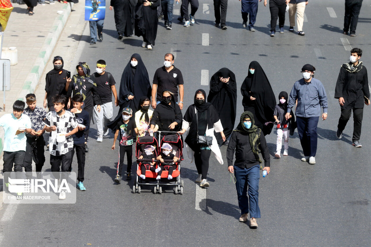 تصاویر | مراسم پیاده روی جاماندگان اربعین در تهران