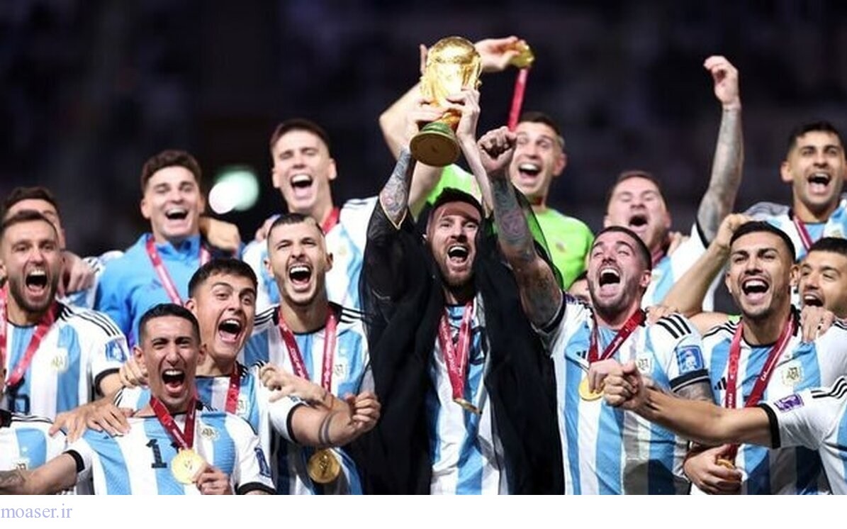 مسی ۳۵ آیفون طلایی به بازیکنان آرژانتین هدیه داد