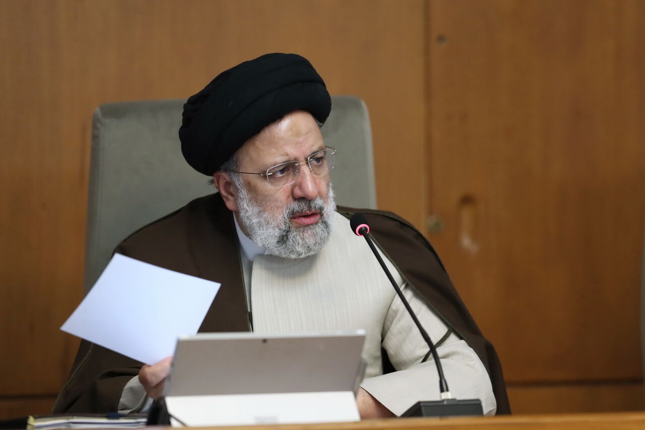 آیت‌الله رئیسی: دولت در قبال ایرانیان خارج از کشور خود را مسئول می‌داند