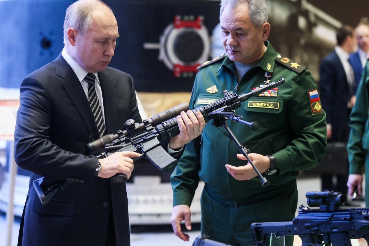 پوتین وعده افزایش تولید تسلیحات را داد