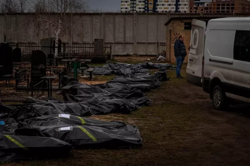 جمع‌آوری اجساد شهروندان اوکراینی (۱۸+)
