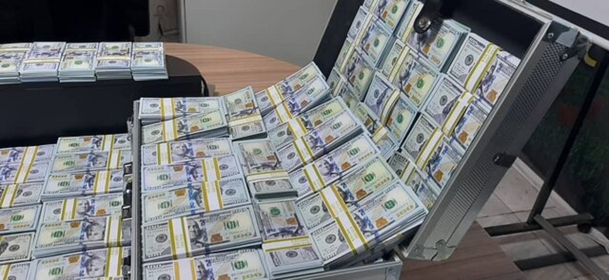 پلیس: کشف ۱۰ میلیون دلار تقلبی در تهران