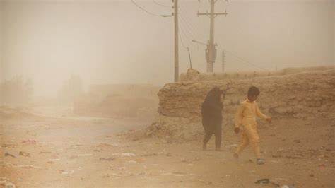 تعطیلی ادارات منطقه سیستان به علت آلودگی هوا روز دوشنبه