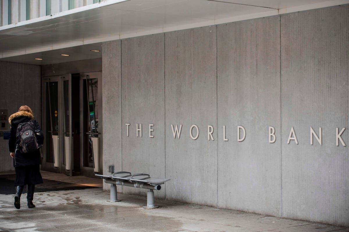 بانک جهانی: کندترین رشد اقتصادی ۵۰ سال اخیر در سال ۲۰۲۲ بود