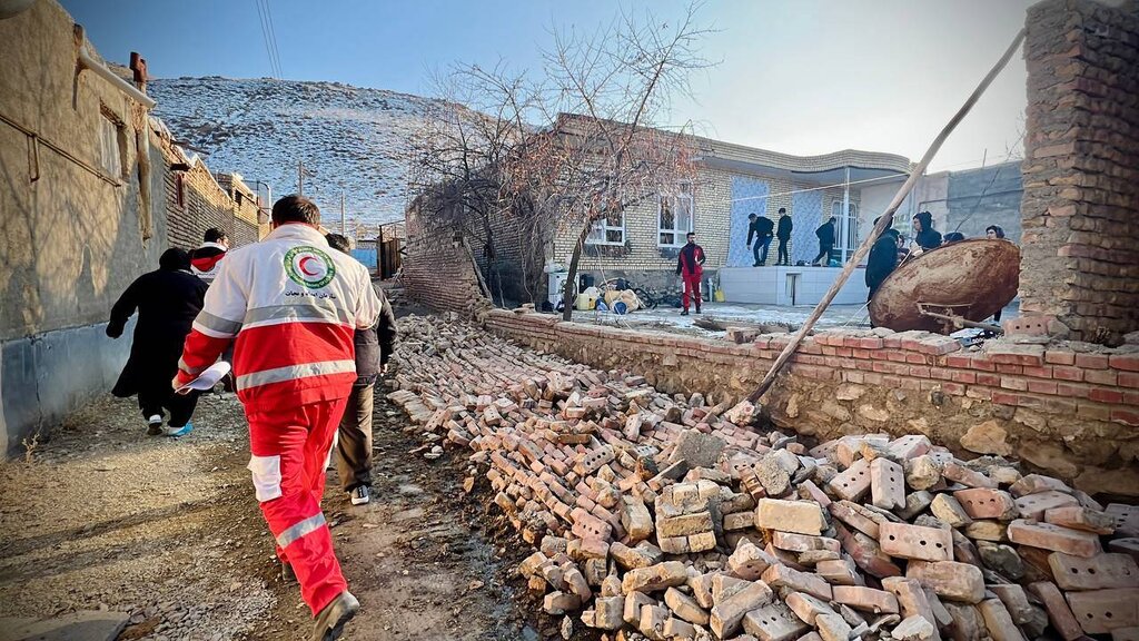 آذربایجان‌غربی/عملیات بازسازی مناطق زلزله‌زده خوی آغاز شد