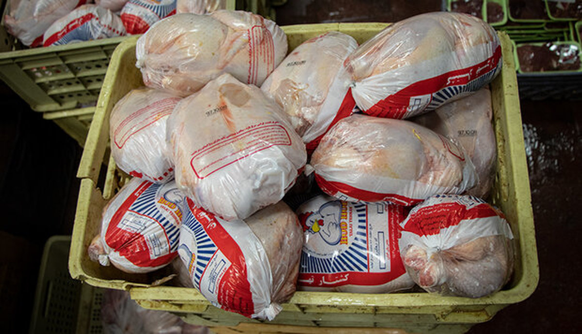 فروش مرغ بالاتر از کیلویی ۶۳ هزار تومان تخلف است
