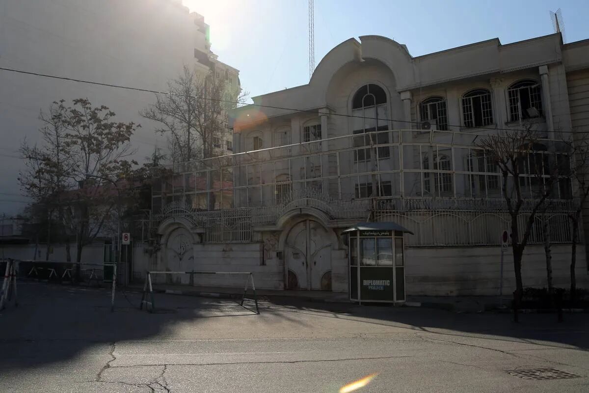 رویترز: درب‌های سفارت ایران در ریاض بعد از هفت‌سال گشوده شد