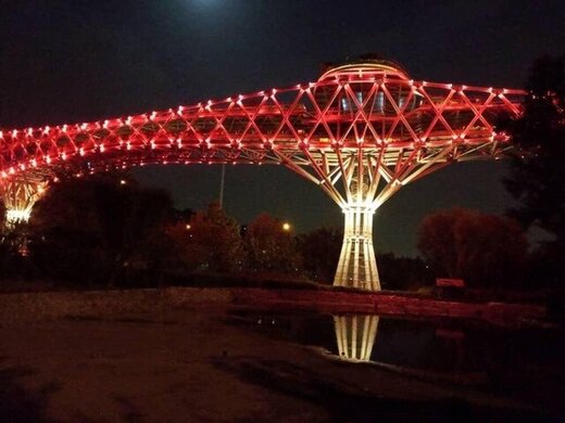 پل طبیعت تهران امشب قرمز می شود