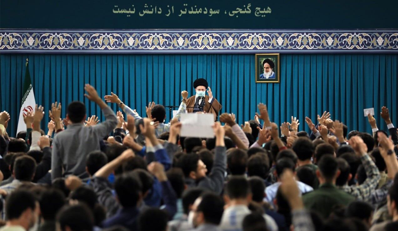 دیدار رمضانی دانشجویان با رهبر انقلاب اسلامی