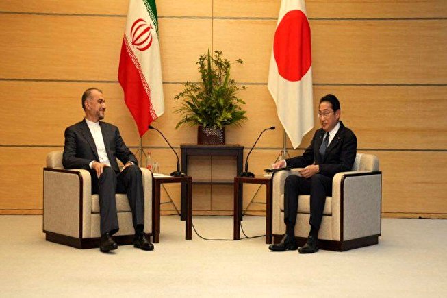دیدار و گفت و گویی وزیر امور خارجه ایران با نخست وزیر ژاپن
