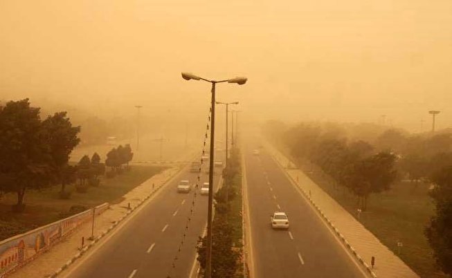 وزش باد شدید و خیزش گرد و خاک در شش استان