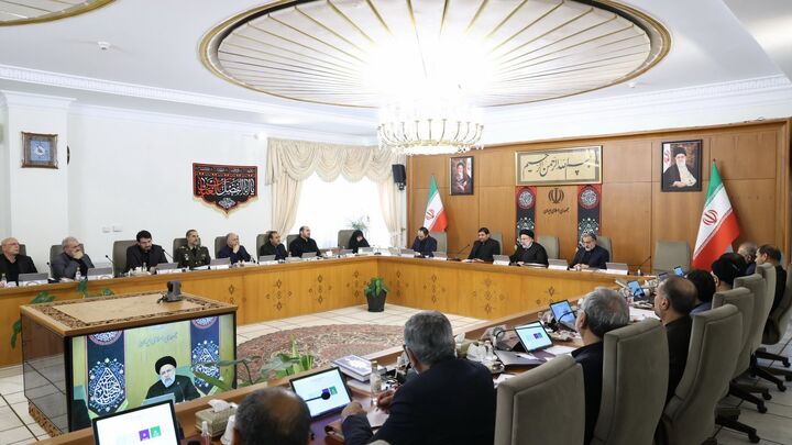 رئیس جمهور :همه دستگاه ها برای تسهیل تشرف مردم به مشهد تلاش کنند