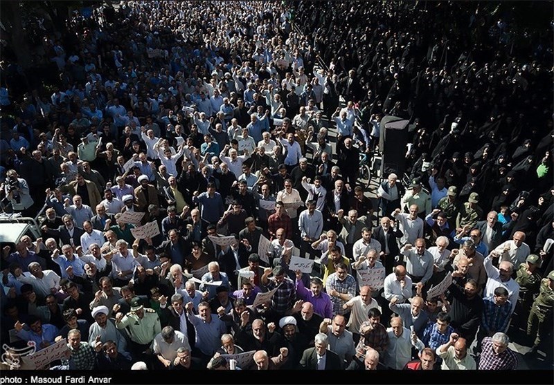 راهپیمایی دانشجویان از دانشگاه تهران تا لانه جاسوسی