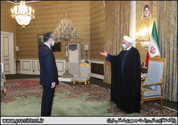 دیدار وزیر خارجه چین با روحانی (عکس)