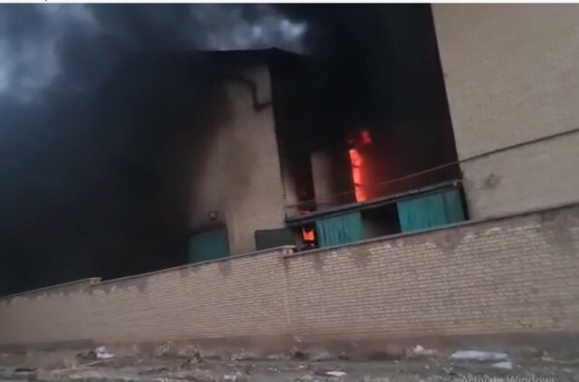 آتش‌سوزی در یک واحد شیمیایی شهرک صنعتی اشتهارد