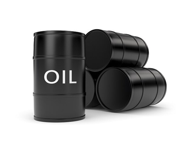 فروش روزانه یک میلیون و ۴۰۰ هزار بشکه نفت در سال آینده