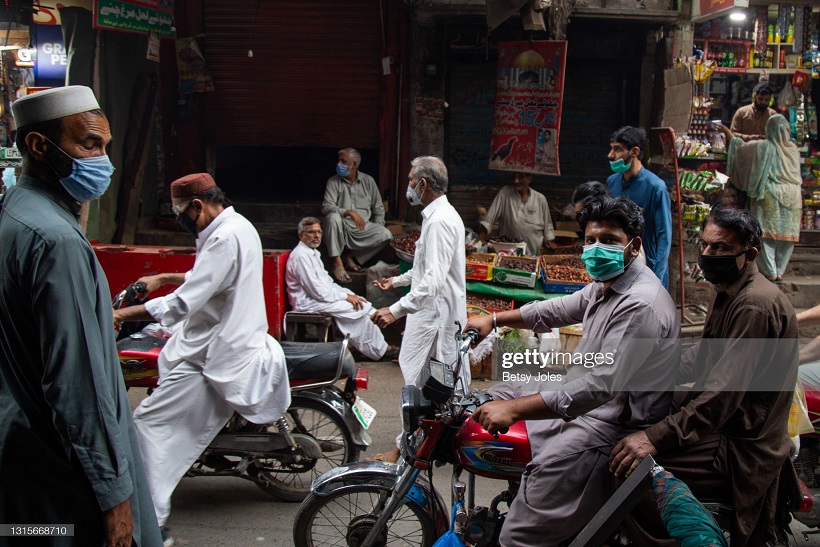 اعمال قرنطینه در پاکستان با کمک ارتش (+عکس)