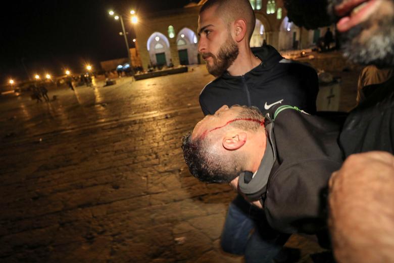 درگیری پلیس اسرائیل با فلسطینیان در مسجد‌الاقصی (عکس)