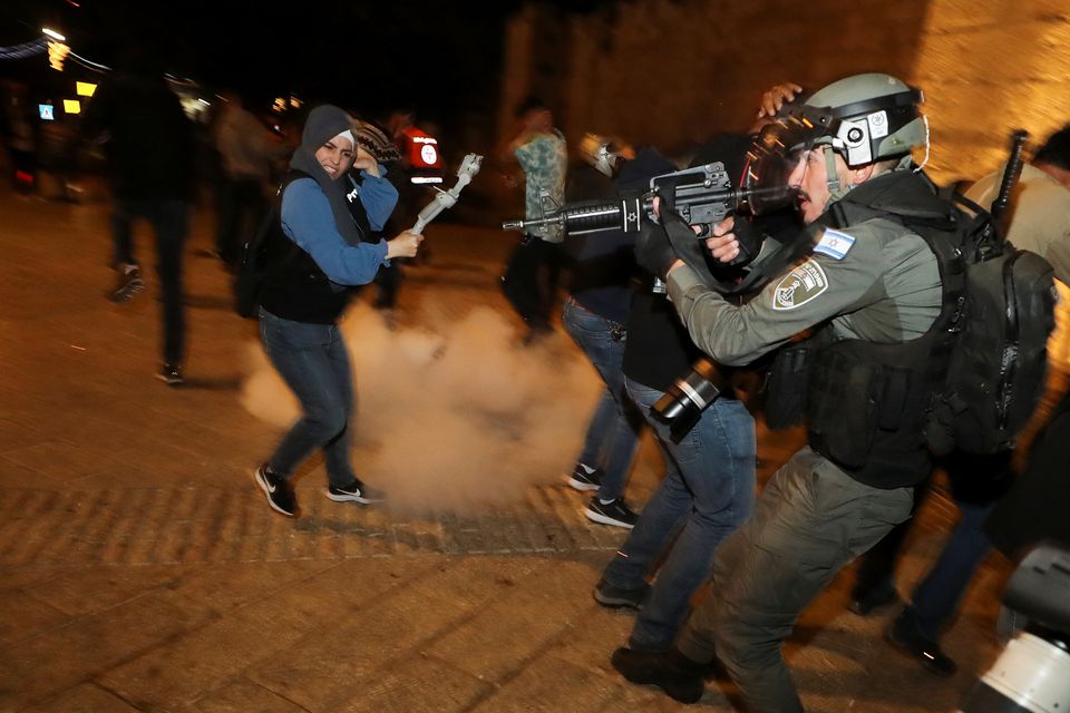 درگیری‌ بین فلسطینیان و رژیم صهیونیستی در بیت‌المقدس( عکس)