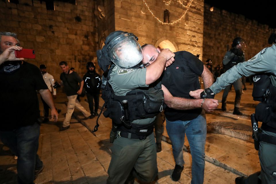 درگیری‌ بین فلسطینیان و رژیم صهیونیستی در بیت‌المقدس( عکس)