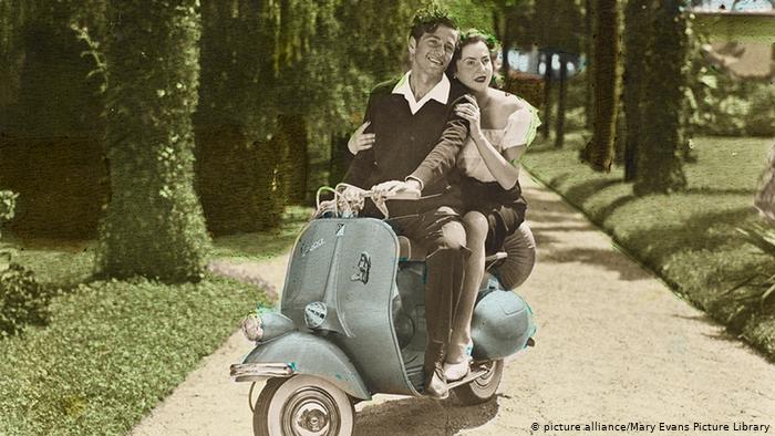 ۷۵ سالگی رمانتیک‌ترین موتورسیکلت جهان (+عکس)
