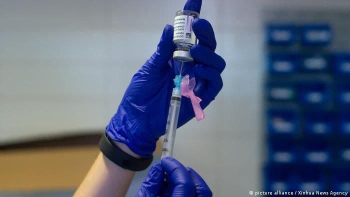 اتحادیه اروپا از شرکت دارویی آسترازنکا برای تاخیر درتحویل واکسن شکایت کرد