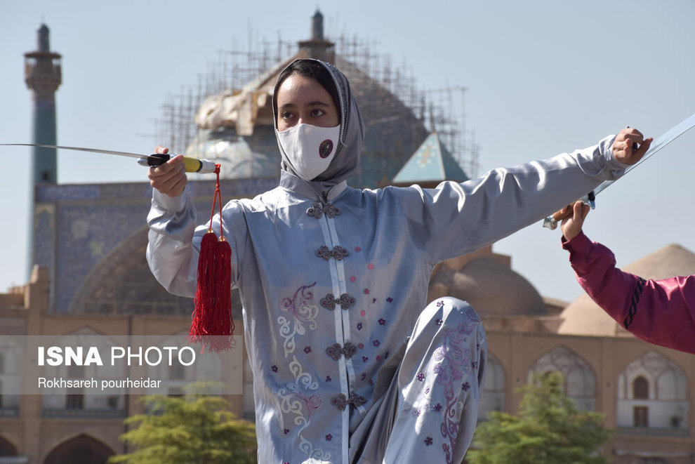تصاویر | زنان تایچی کار در میدان نقش جهان