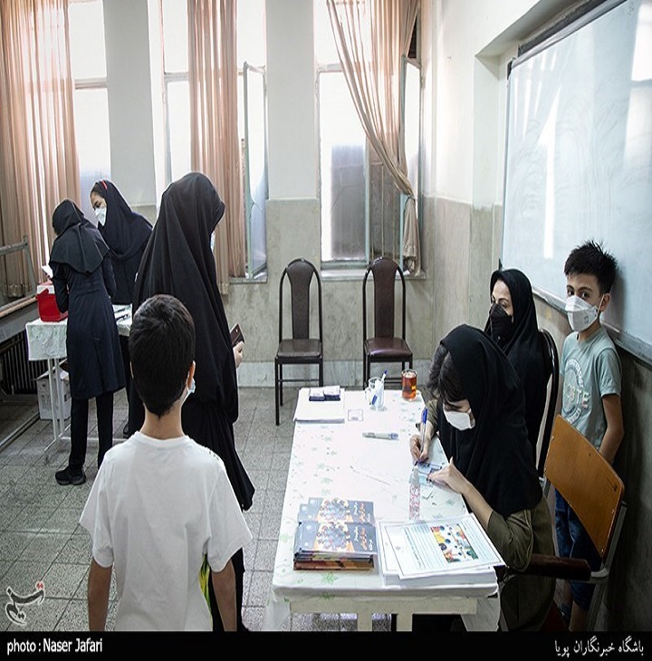 تصاویر | واکسیناسیون دانش‌آموزان تهرانی