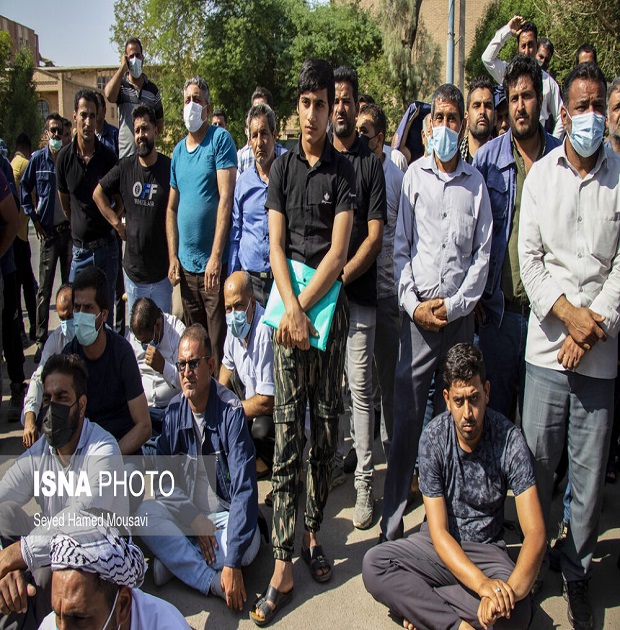 تصاویر | تجمع کارگران نیشکر هفت‌تپه مقابل استانداری خوزستان