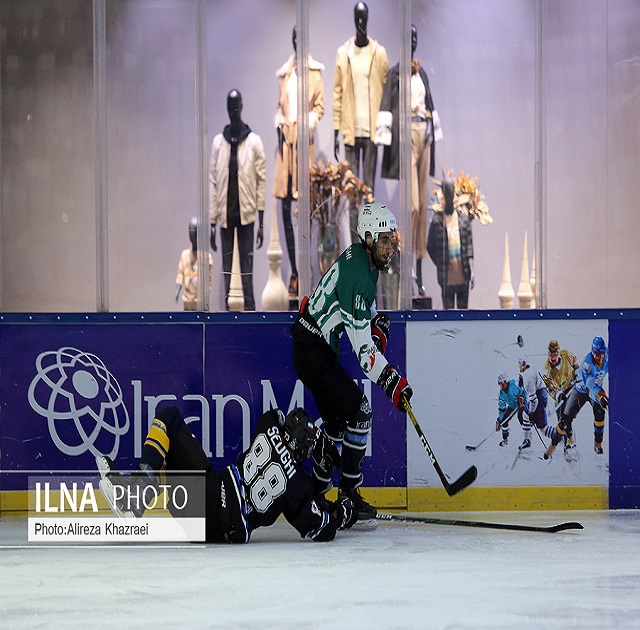 تصاویر| تمرین تیم ملی هاکی روی یخ بانوان و آقایان