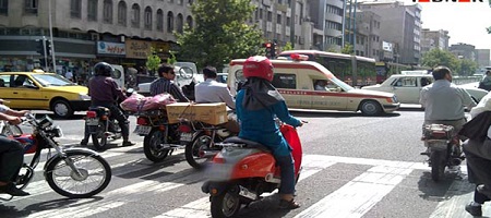 پلیس راهور : موتورسواری بانوان خلاف قانون است