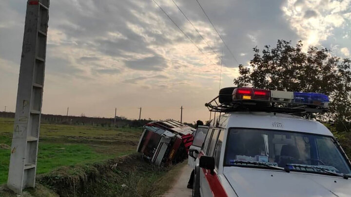 واژگونی اتوبوس در مازندران