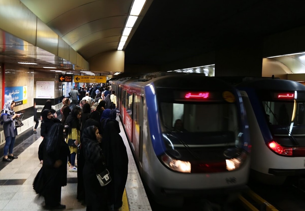 حادثه تلخ در مترو تهران| برخورد قطار با پرسنل مترو