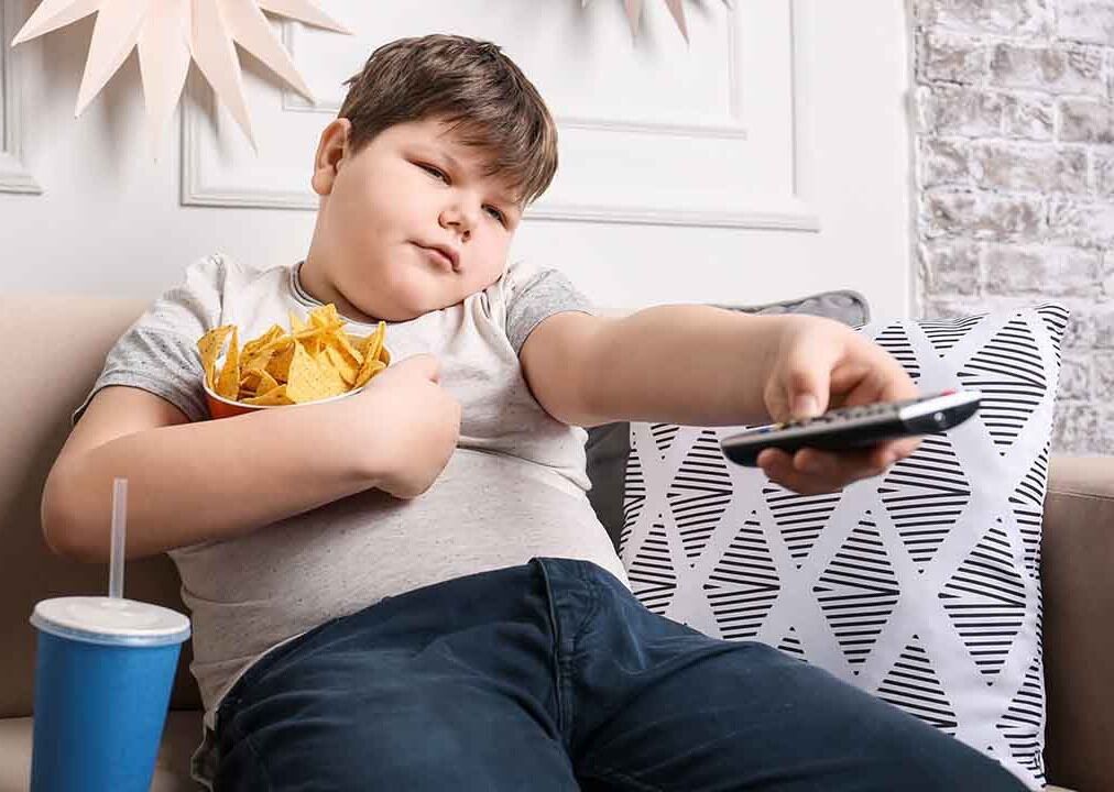 علت چاقی و اضافه وزن کودکان را بشناسیم