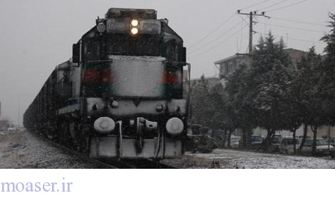 تسنیم:  بیش از ۱۰ ساعت حبس مسافران در قطار قم ـ مشهد