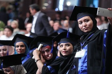 استقبال دانشگاه آزاد از تحصیل بانوان افغانستانی