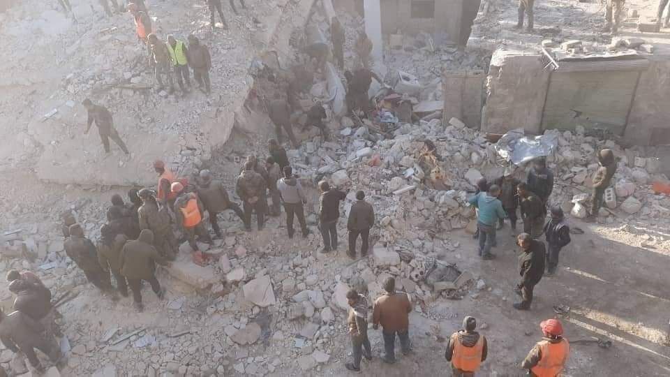 ریزش ساختمان در حلب سوریه ۲۰ کشته و زخمی برجای گذاشت