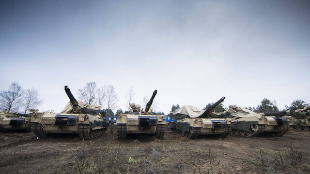 کاخ سفید: آموزش پرسنل نظامی اوکراین برای استفاده از تانک‌های آبرامز را شروع کردیم